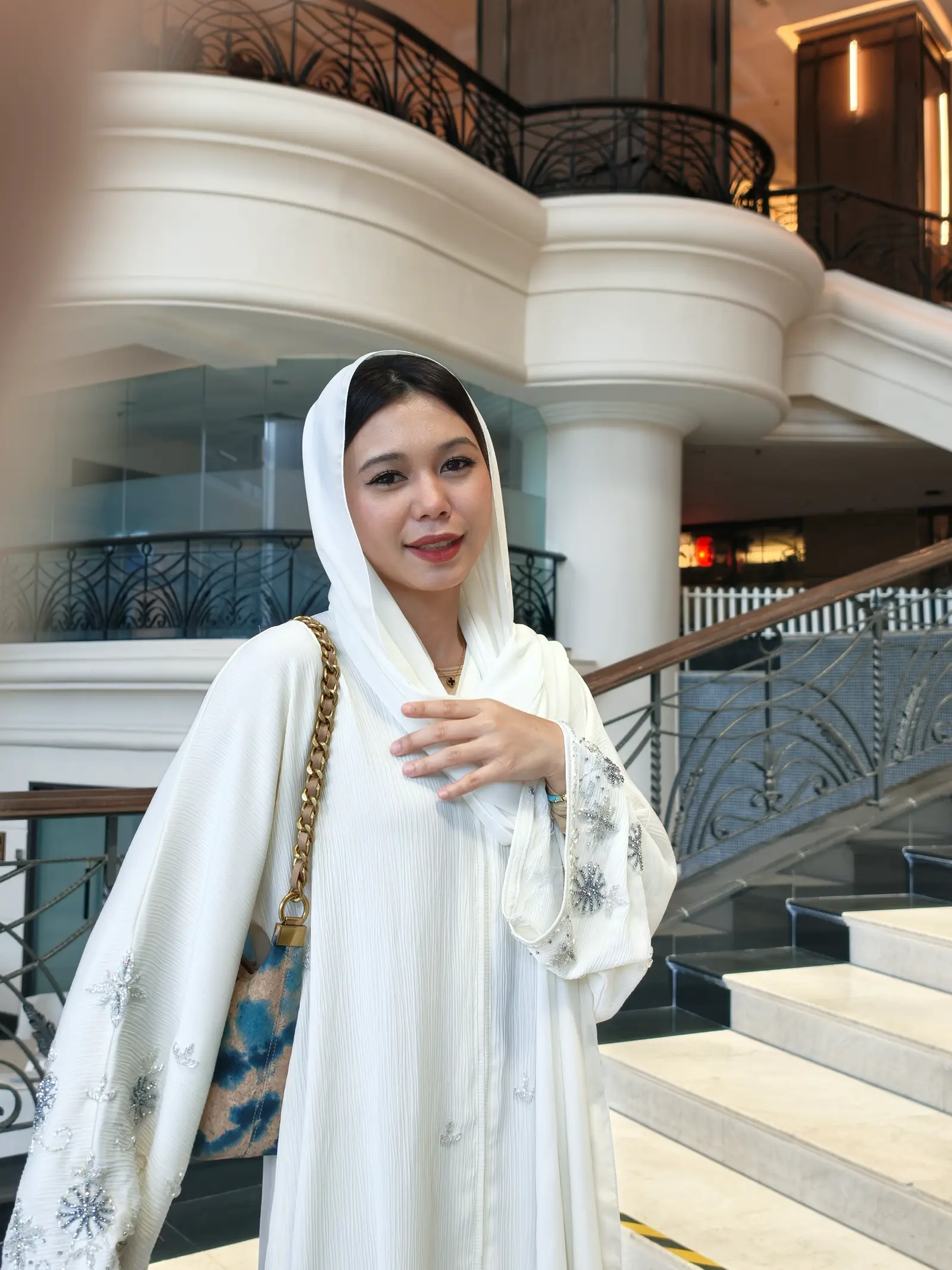 Majestic Raya — frame 2